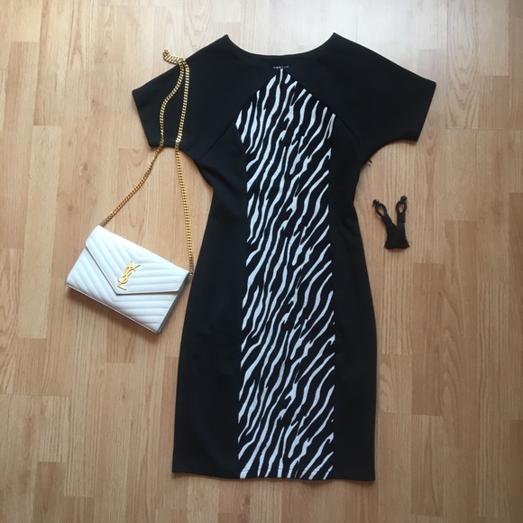 Morgan de Toi Dresses & Skirts - Short Sleeve Morgan zebra paneled dress